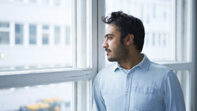 Kysy, älä oleta – Opas kulttuurisen moninaisuuden kohtaamiseen mielenterveysomaistyössä